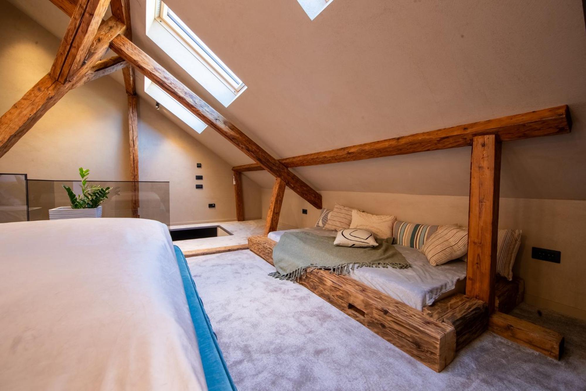 Bed and Breakfast Rabbit Hole à Sibiu Extérieur photo
