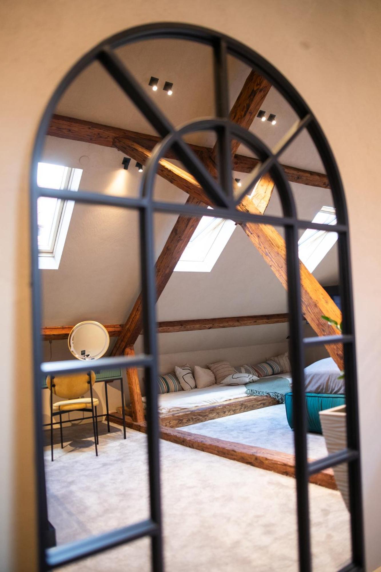 Bed and Breakfast Rabbit Hole à Sibiu Extérieur photo