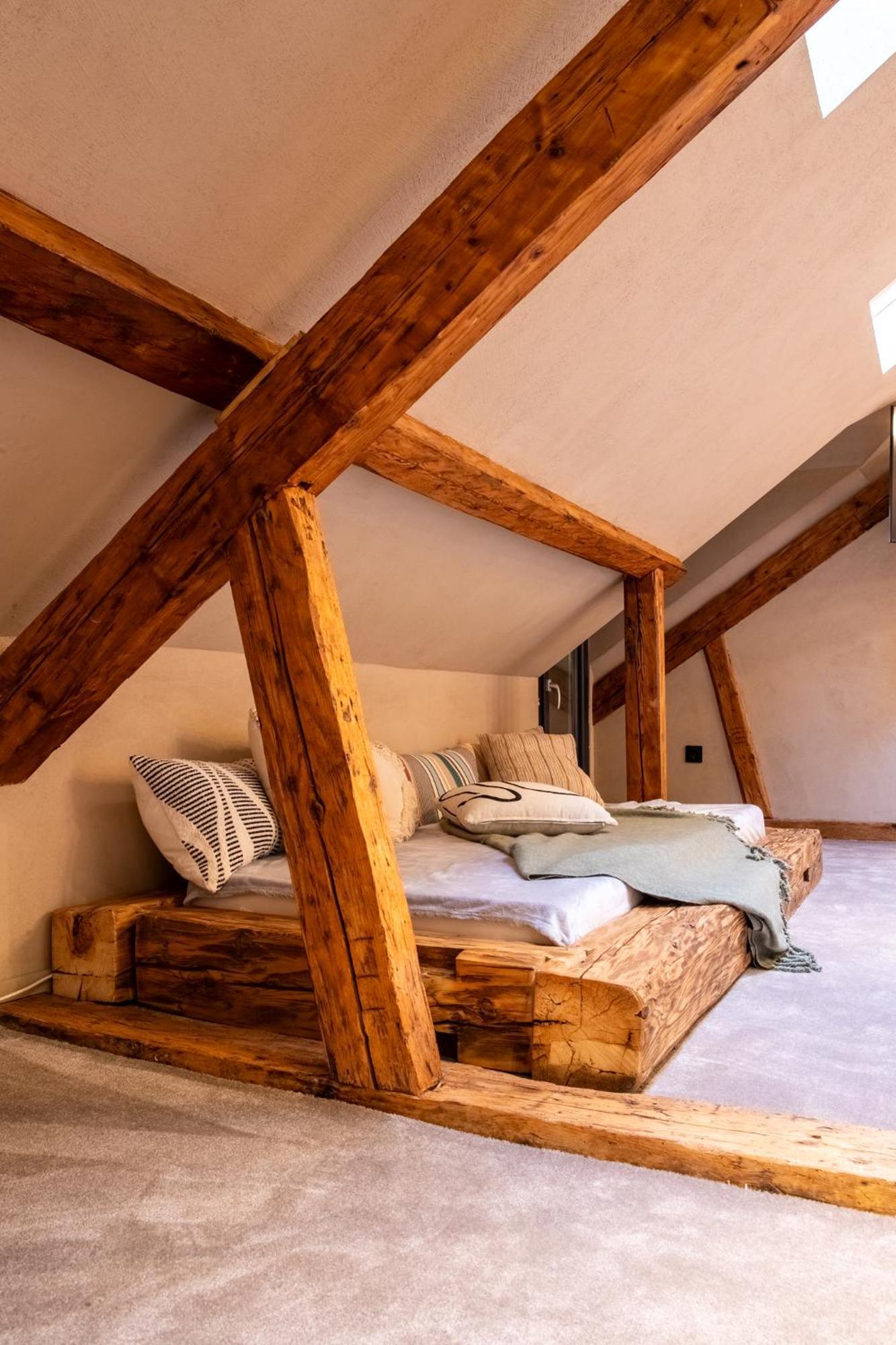 Bed and Breakfast Rabbit Hole à Sibiu Extérieur photo