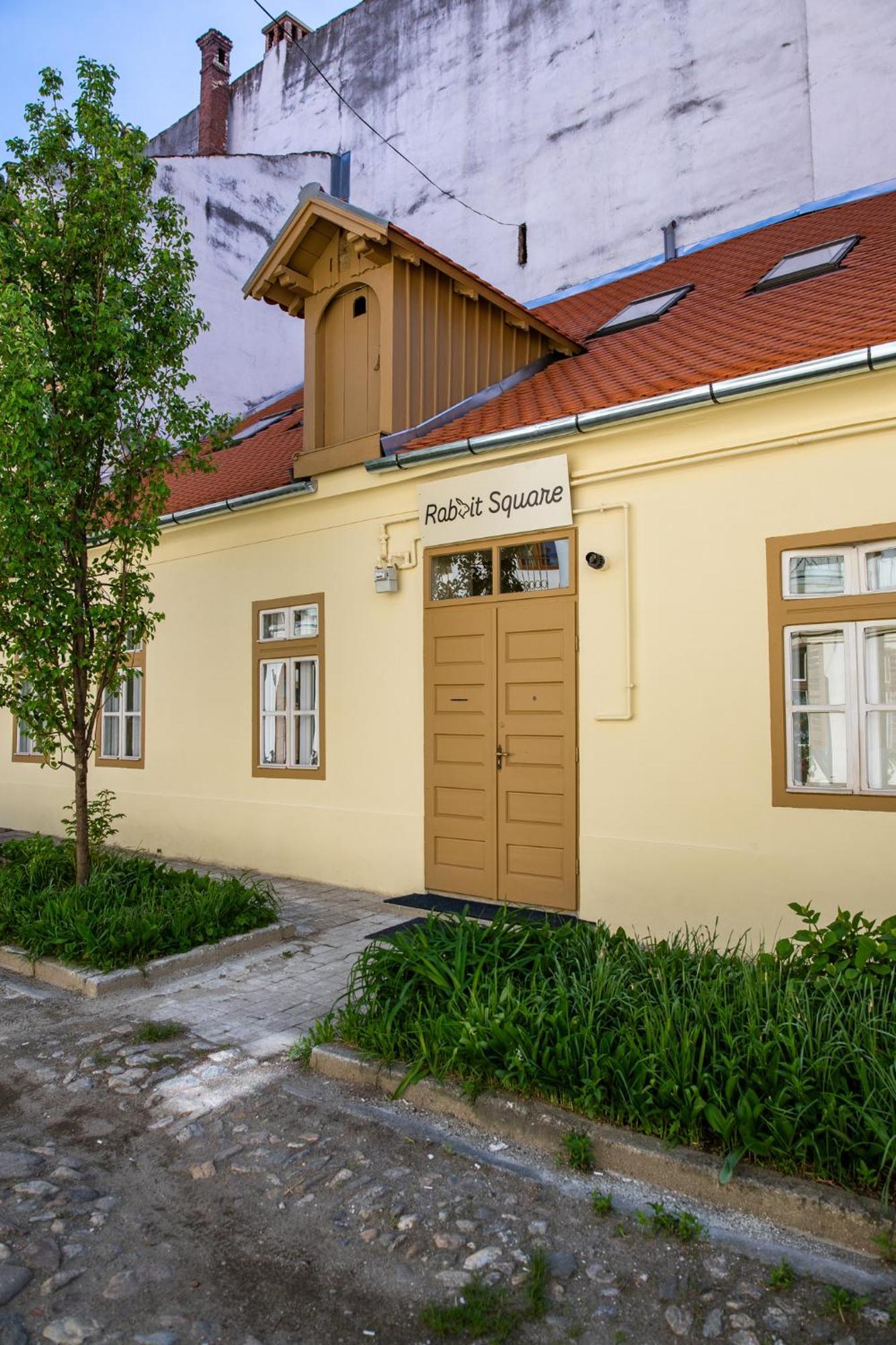 Bed and Breakfast Rabbit Hole à Sibiu Extérieur photo
